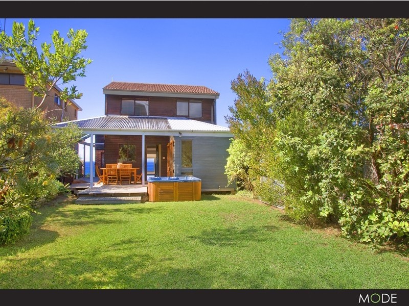 18 Gardere Avenue, Curl Curl NSW 2096