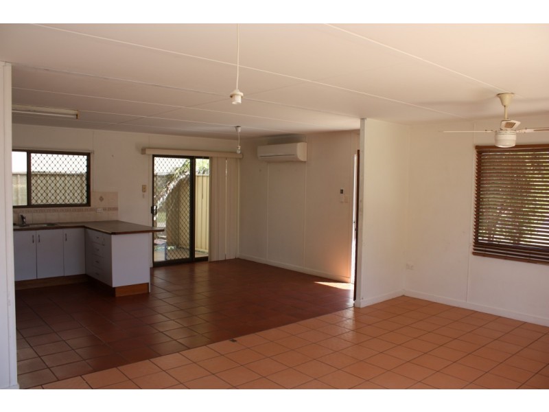 90 Anakie Street, Emerald QLD 4720