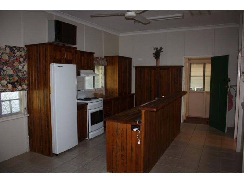 1 Egan Street, Emerald QLD 4720