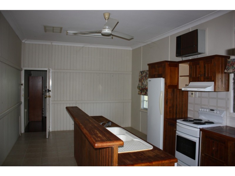 1 Egan Street, Emerald QLD 4720