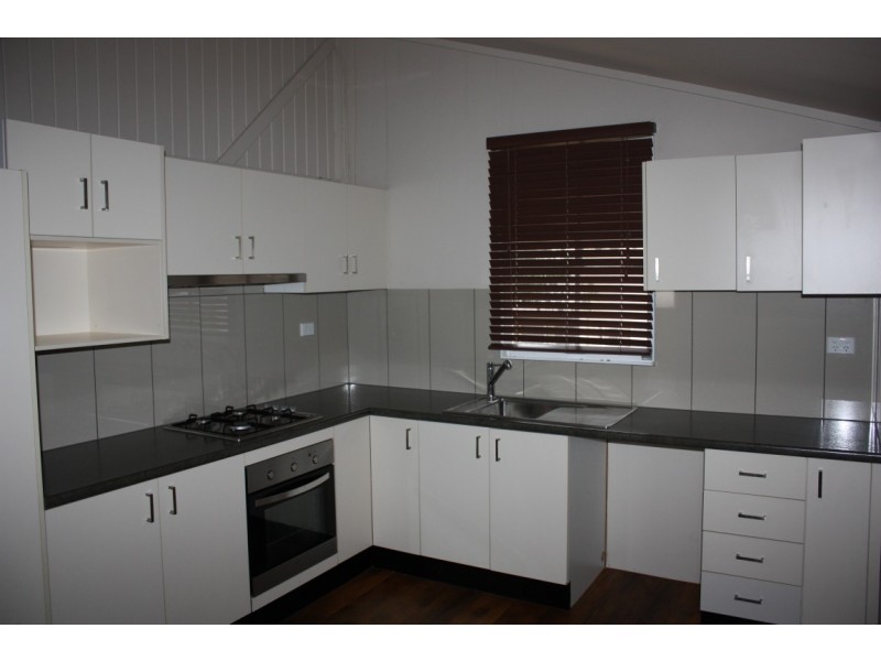 67 Ruby Street, Emerald QLD 4720