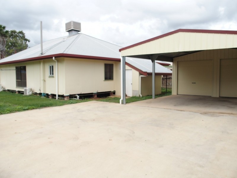28 Church Lane, Emerald QLD 4720