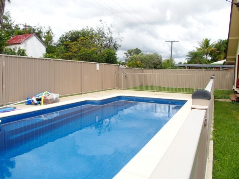 28 Church Lane, Emerald QLD 4720