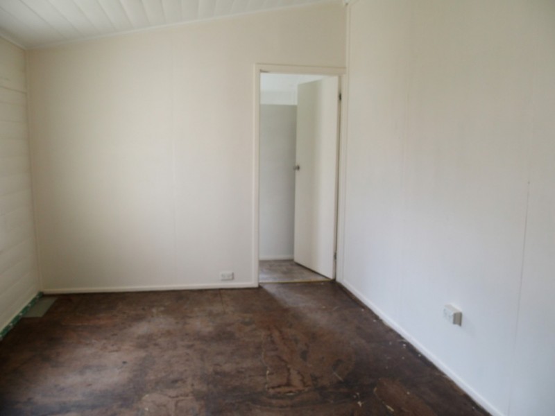 28 Church Lane, Emerald QLD 4720