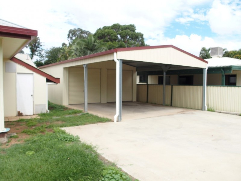 28 Church Lane, Emerald QLD 4720