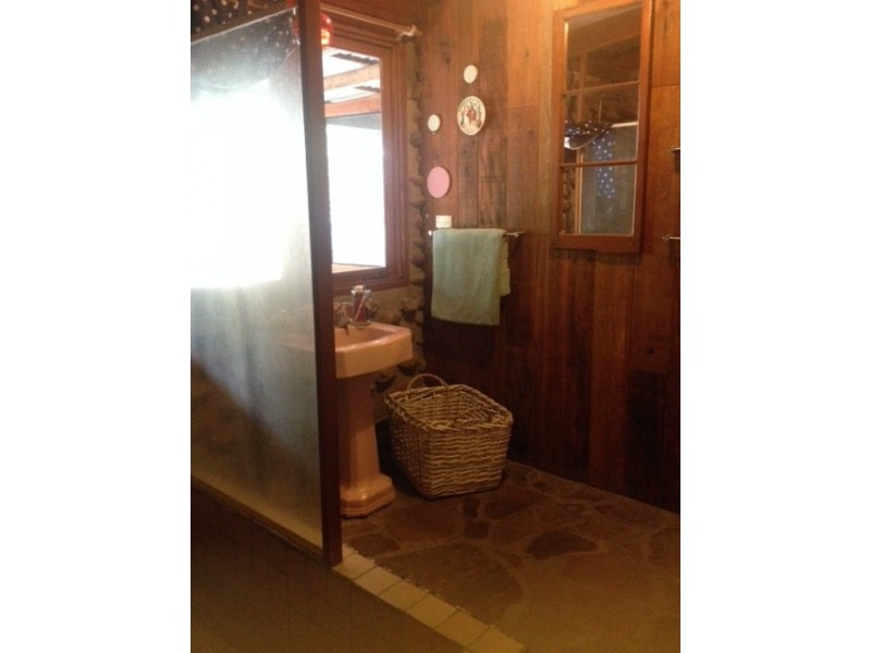 45 Sunrise Road, Sapphire QLD 4702