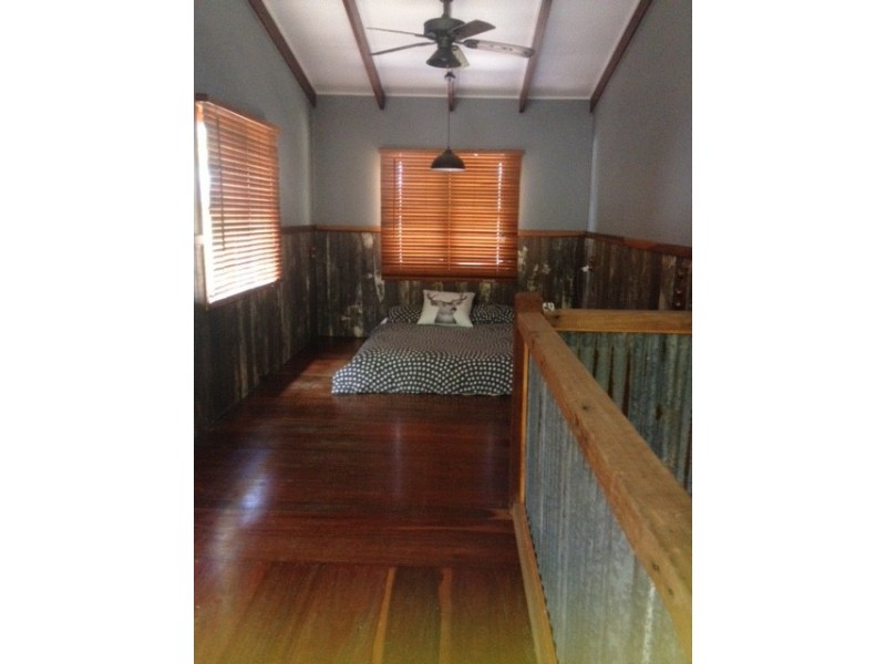 45 Sunrise Road, Sapphire QLD 4702