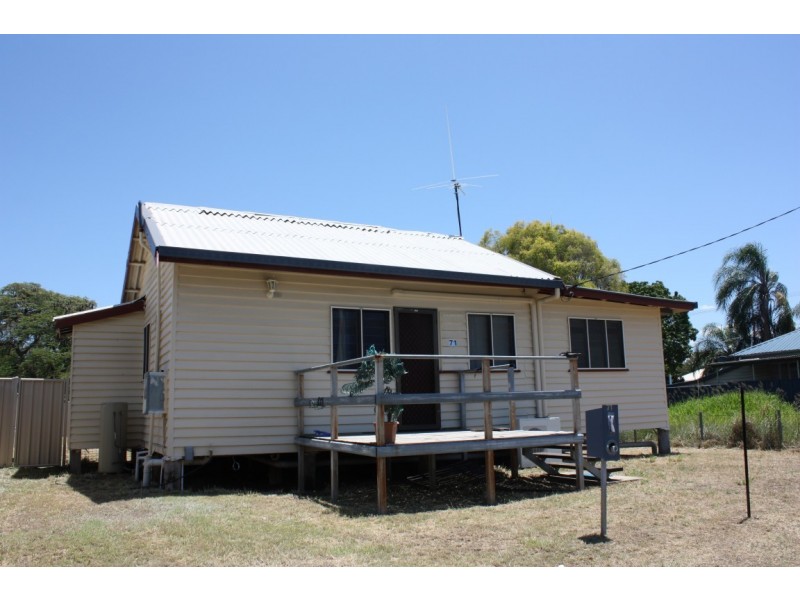 71 Ruby Street, Emerald QLD 4720