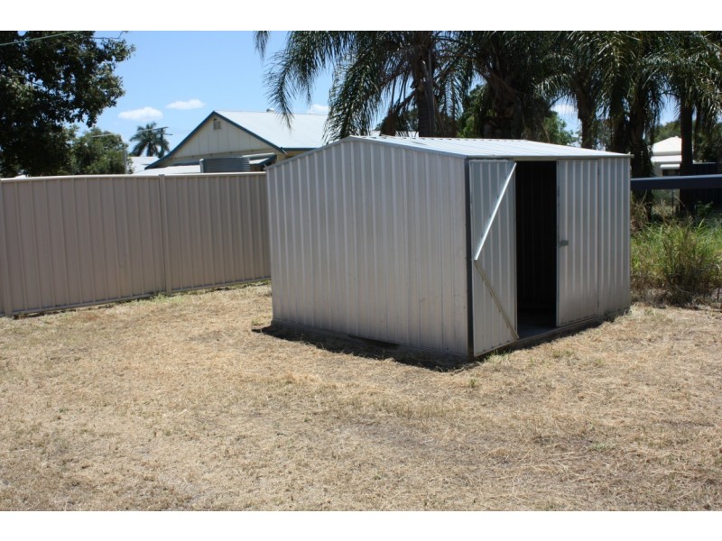 71 Ruby Street, Emerald QLD 4720