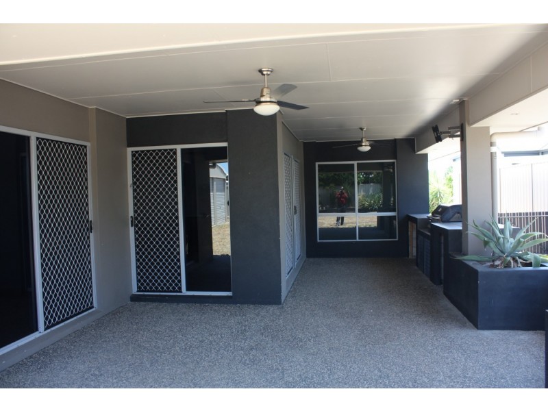 2/17 Morgan Place, Emerald QLD 4720