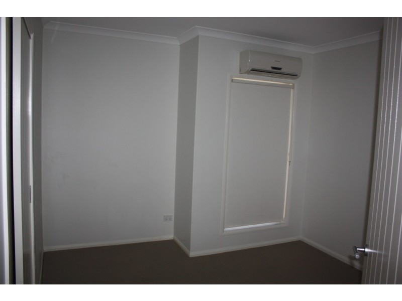 2/17 Morgan Place, Emerald QLD 4720