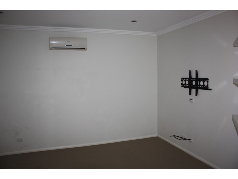 2/17 Morgan Place, Emerald QLD 4720