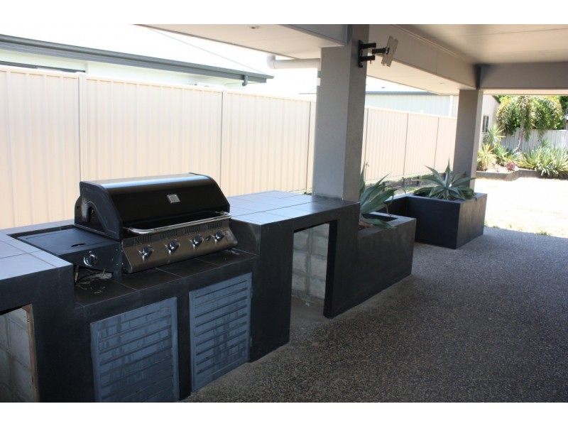 2/17 Morgan Place, Emerald QLD 4720