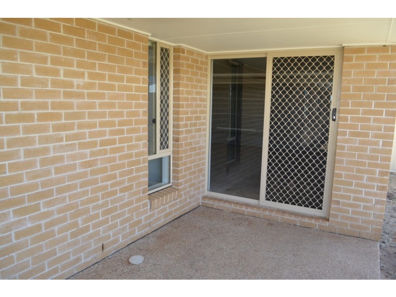 13 Windemere Street, Emerald QLD 4720