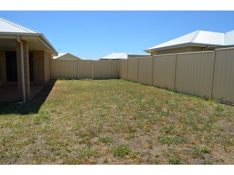 13 Windemere Street, Emerald QLD 4720