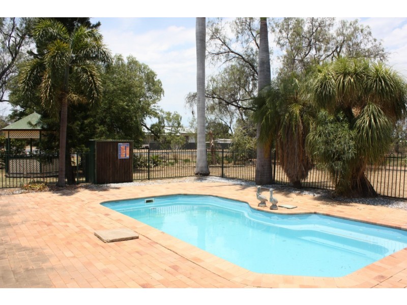 34 Braeside Road, Emerald QLD 4720