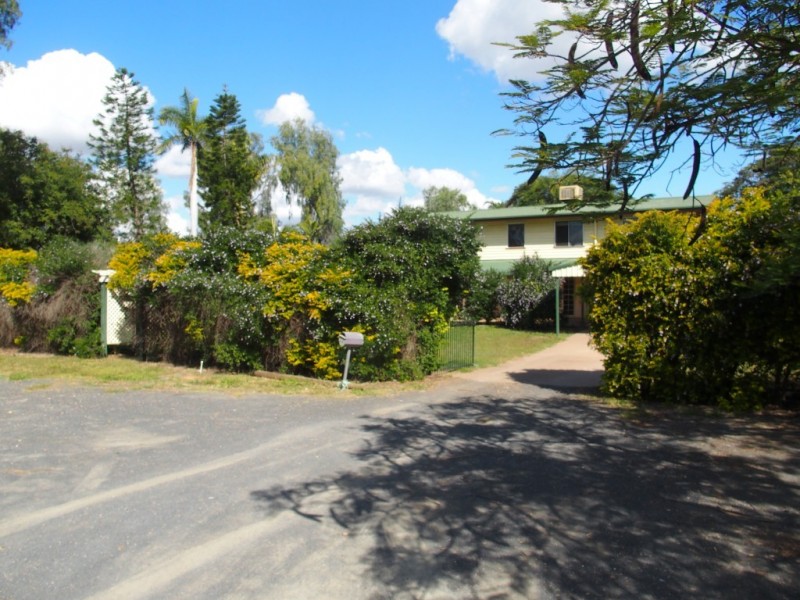 34 Braeside Road, Emerald QLD 4720