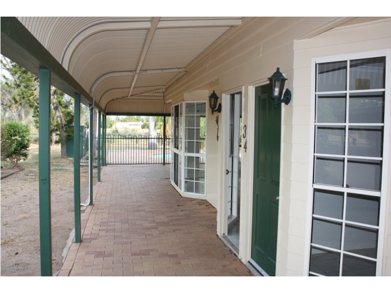 34 Braeside Road, Emerald QLD 4720