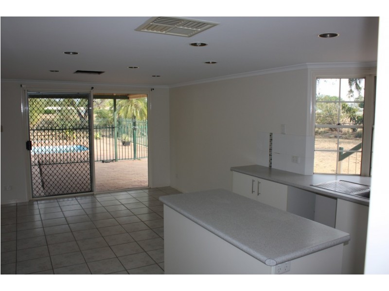 34 Braeside Road, Emerald QLD 4720