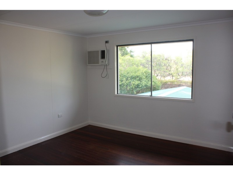 34 Braeside Road, Emerald QLD 4720