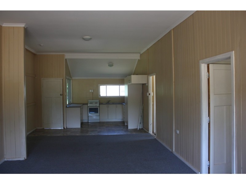 6 Rodeo Drive, Emerald QLD 4720