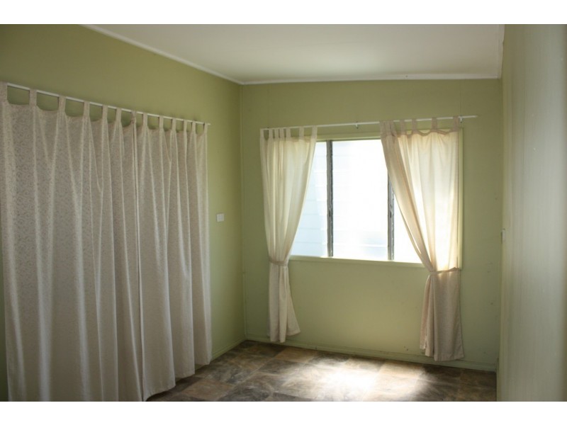 6 Rodeo Drive, Emerald QLD 4720