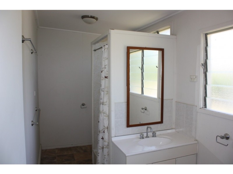 6 Rodeo Drive, Emerald QLD 4720