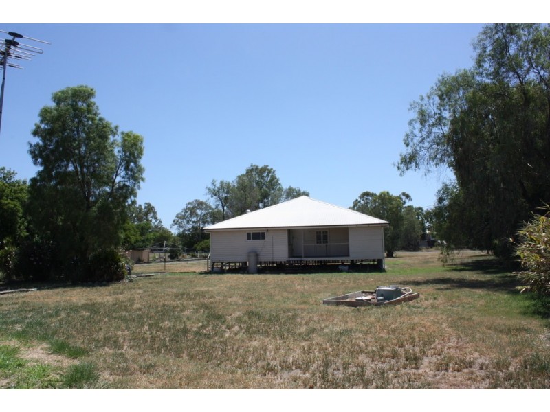 6 Rodeo Drive, Emerald QLD 4720