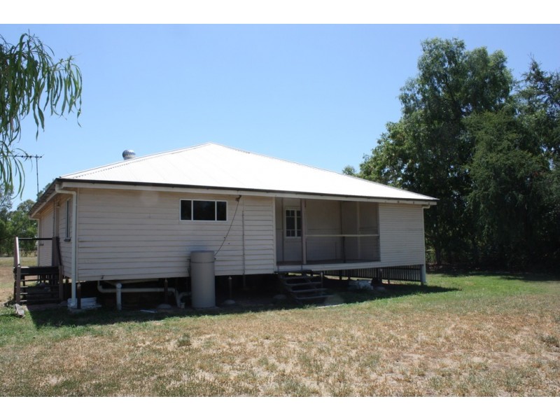 6 Rodeo Drive, Emerald QLD 4720