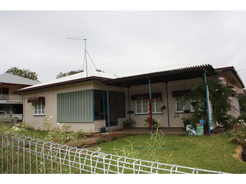 31 Wood Street, Springsure QLD 4722