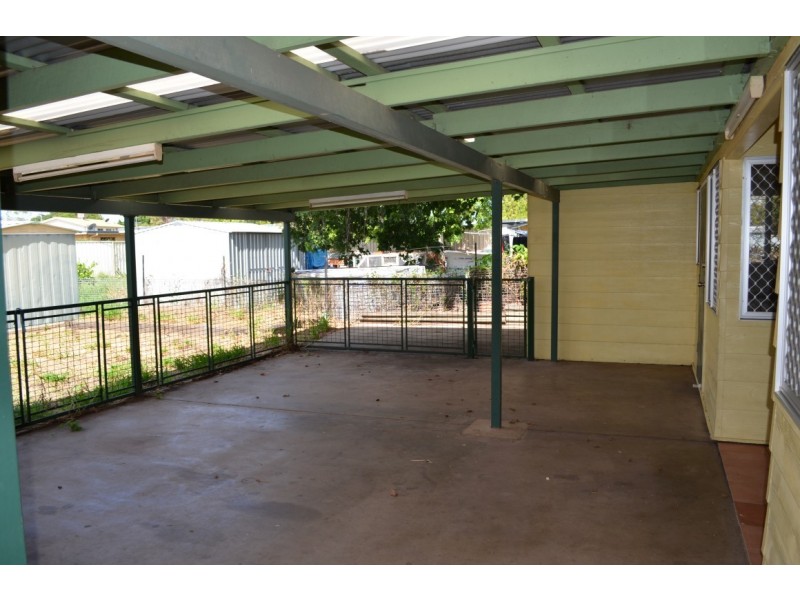 88 Anakie Street, Emerald QLD 4720