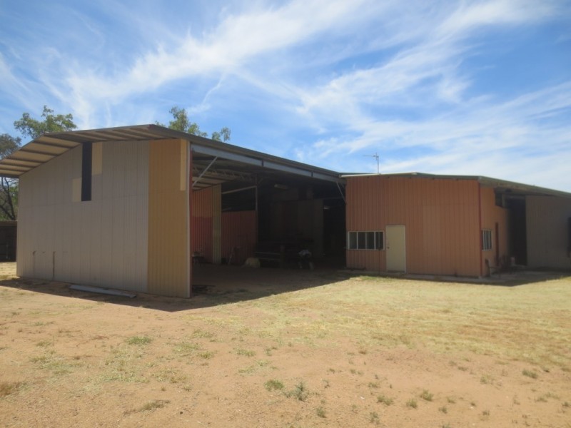 32 Lorikeet Avenue, Sapphire QLD 4702