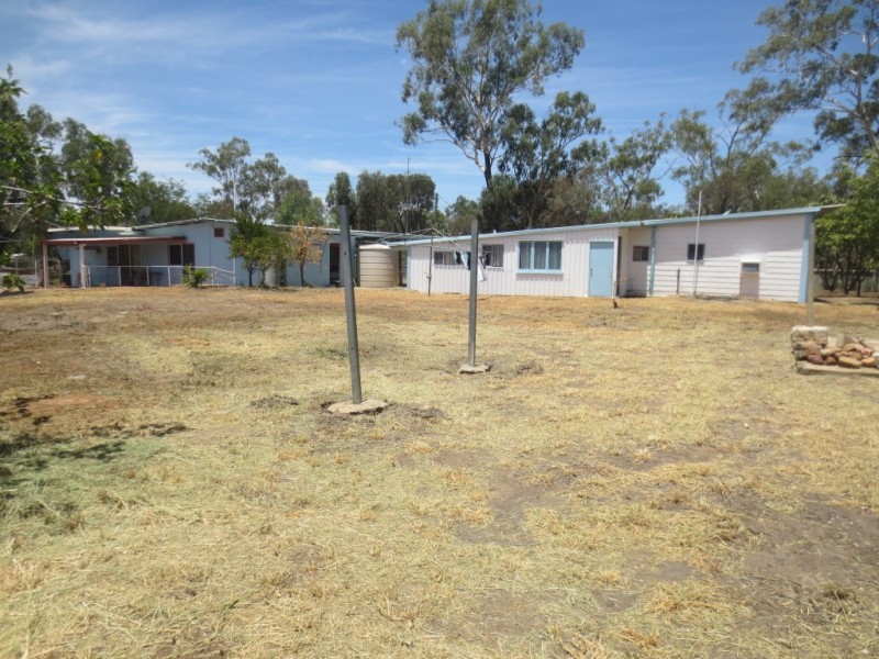 32 Lorikeet Avenue, Sapphire QLD 4702