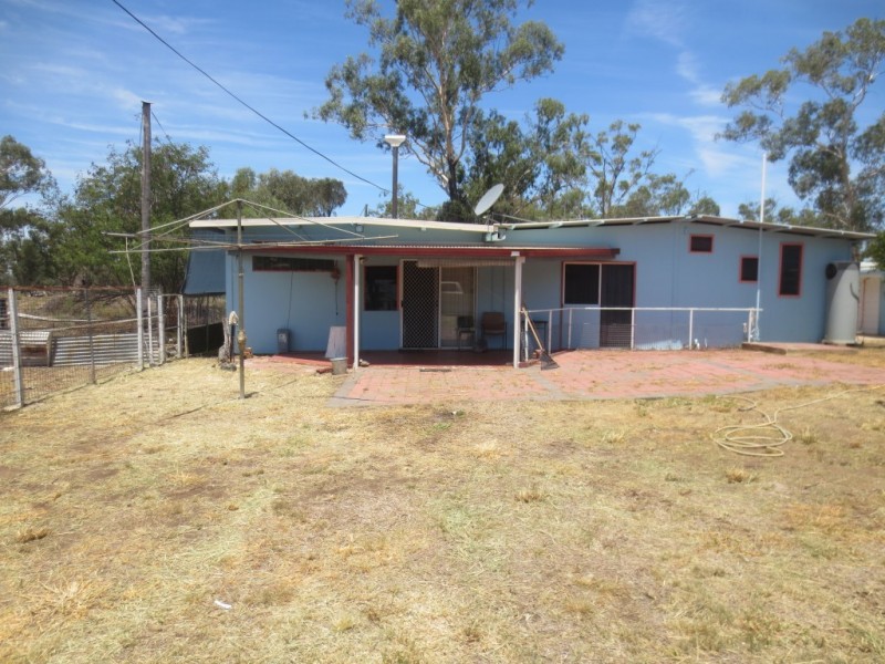 32 Lorikeet Avenue, Sapphire QLD 4702