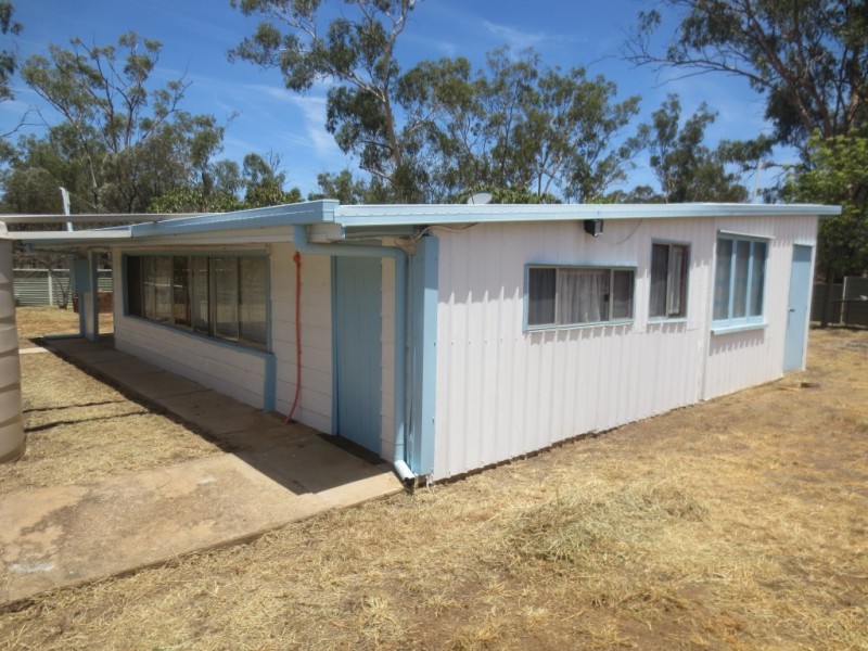 32 Lorikeet Avenue, Sapphire QLD 4702