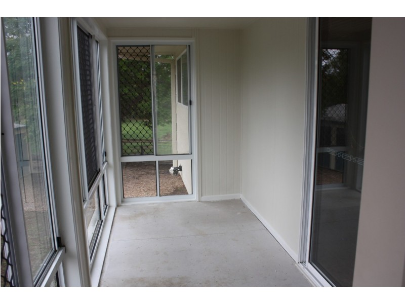 5 Thomas Place, Emerald QLD 4720