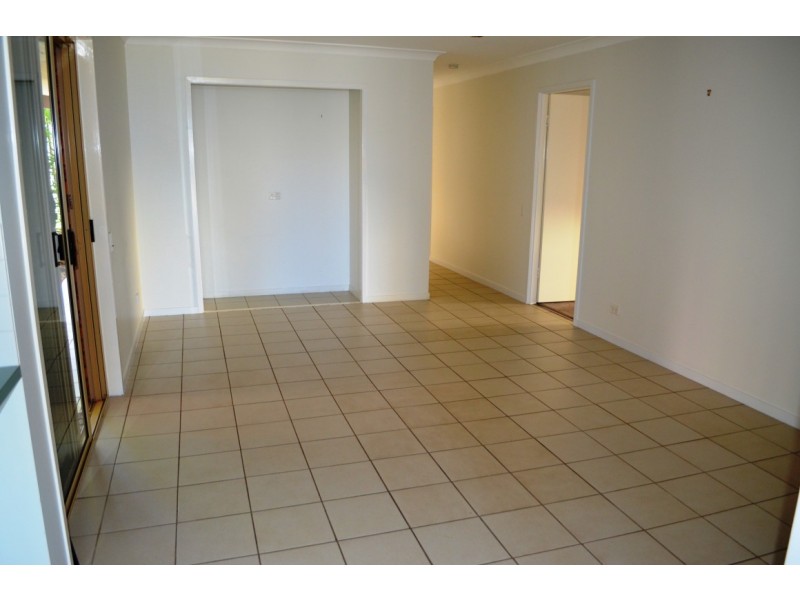 7 Crozier Crescent, Emerald QLD 4720