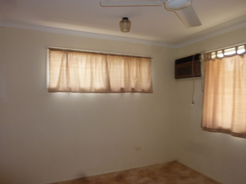 10 Copland Street, Emerald QLD 4720