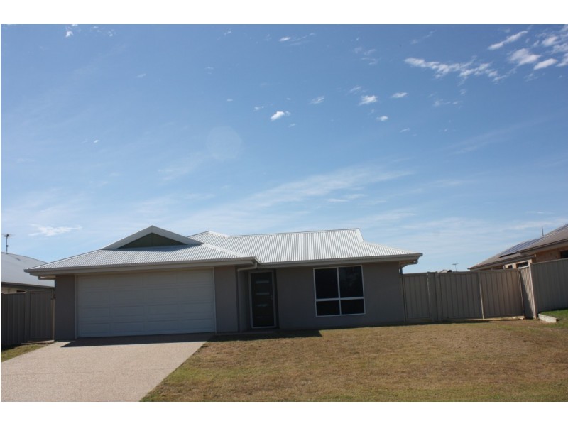 52 Lakeside Drive, Emerald QLD 4720