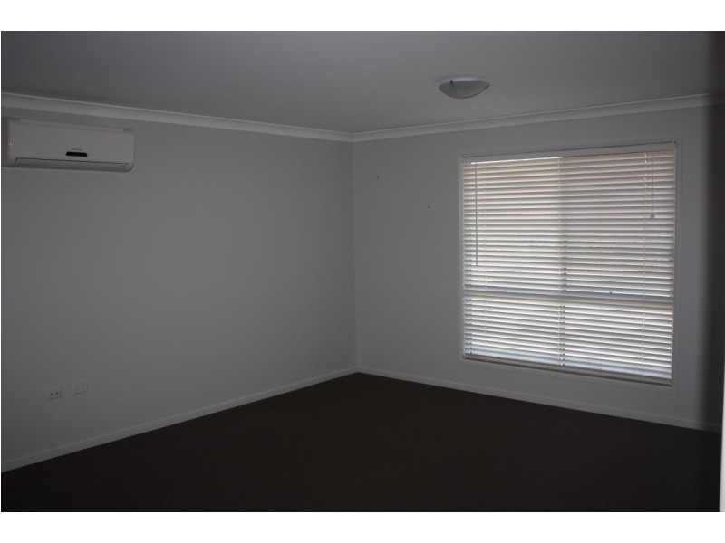 52 Lakeside Drive, Emerald QLD 4720