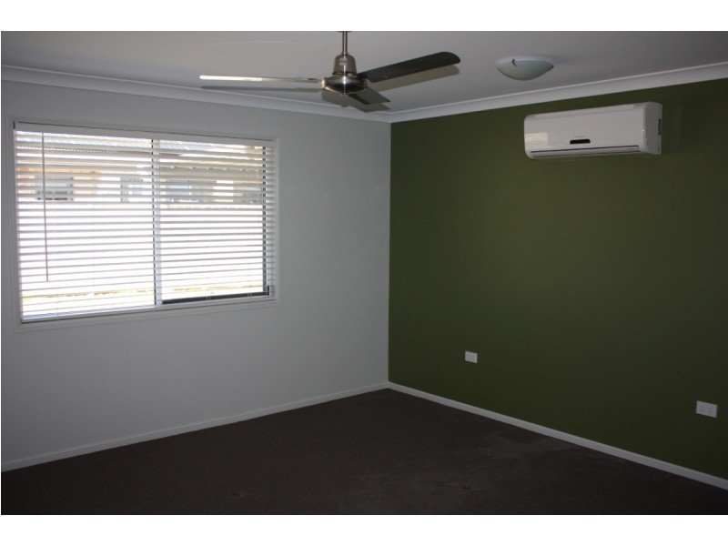 52 Lakeside Drive, Emerald QLD 4720