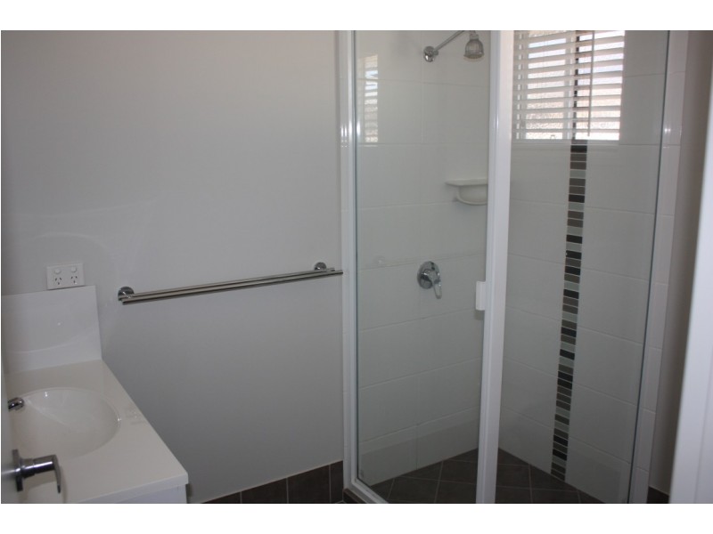 52 Lakeside Drive, Emerald QLD 4720