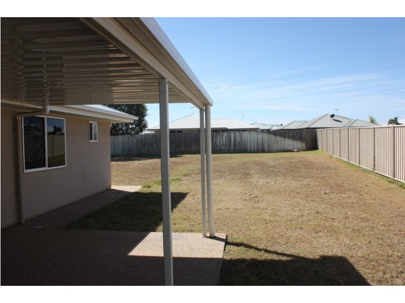 52 Lakeside Drive, Emerald QLD 4720