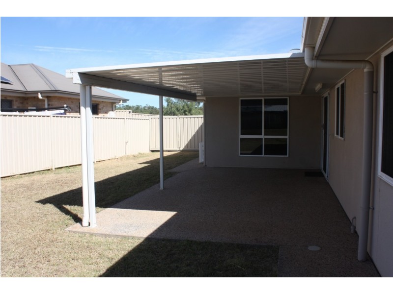 52 Lakeside Drive, Emerald QLD 4720