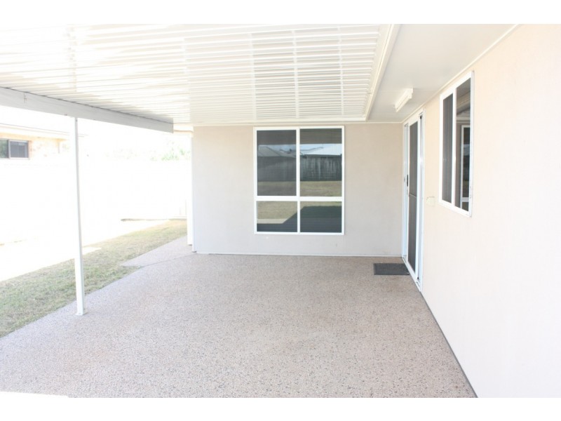 52 Lakeside Drive, Emerald QLD 4720