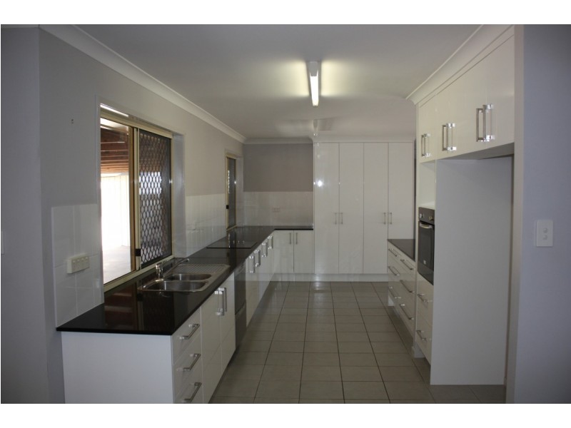 22 Kidd Street, Emerald QLD 4720