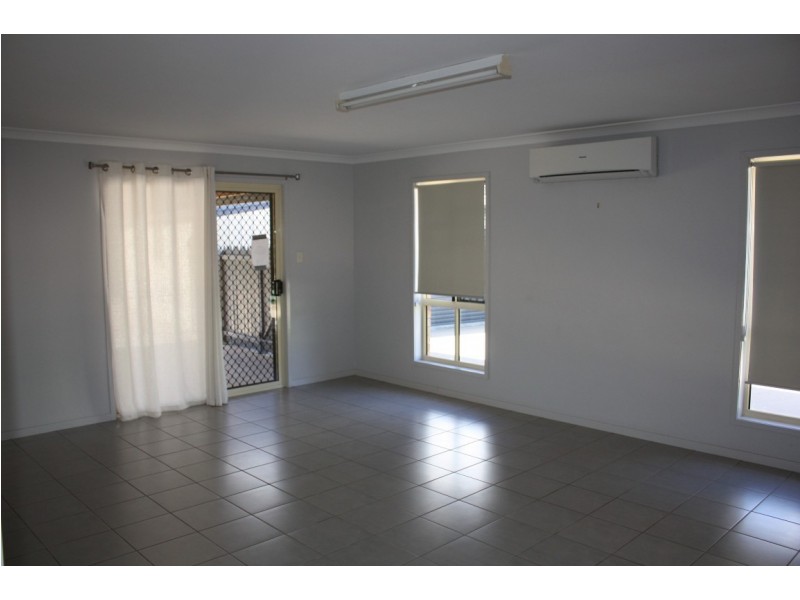 22 Kidd Street, Emerald QLD 4720