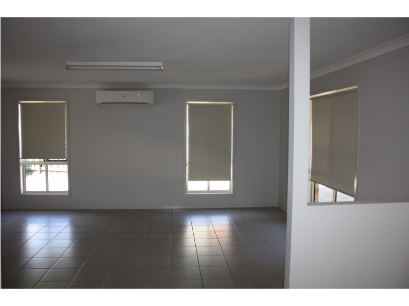 22 Kidd Street, Emerald QLD 4720