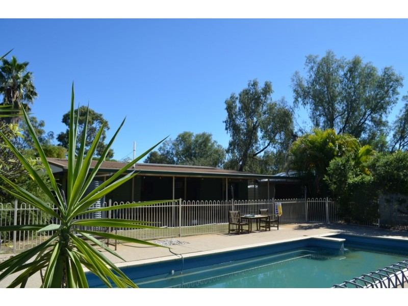 10 Silica Road, Emerald QLD 4720