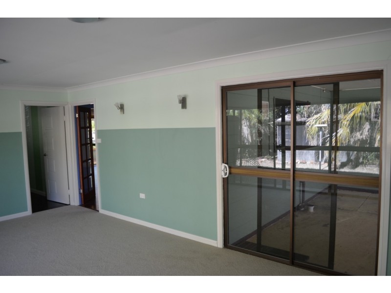 10 Silica Road, Emerald QLD 4720